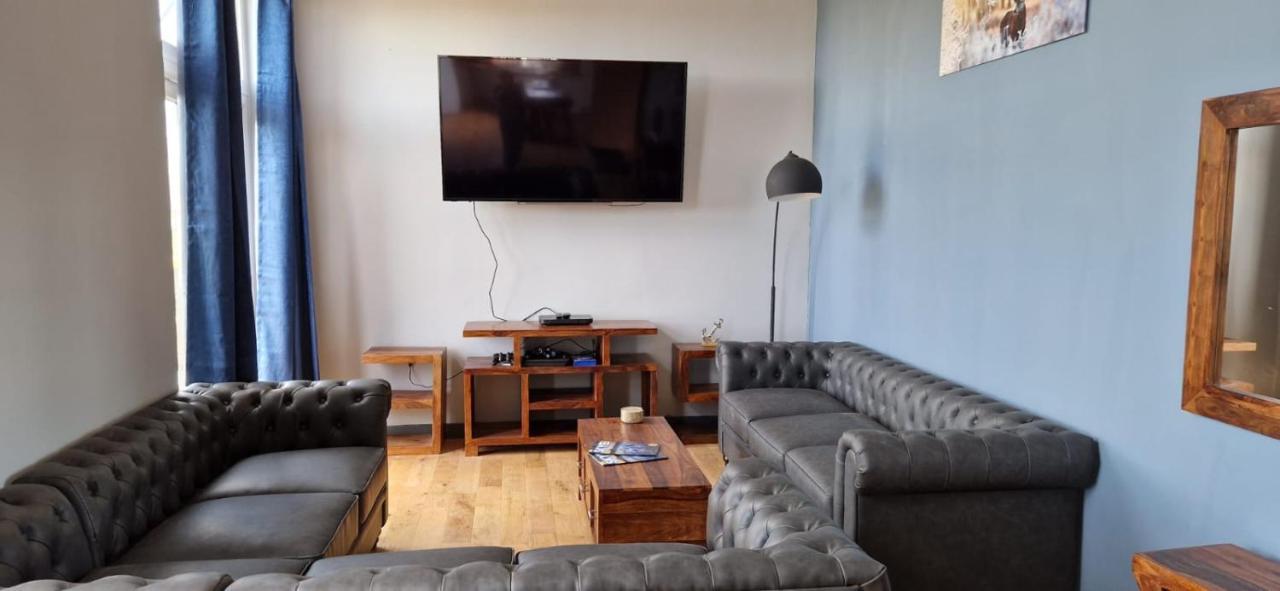 Luxury 4 Bedroom Cottage With Stunning Views Near Fairy Pools! Carbost  Zewnętrze zdjęcie