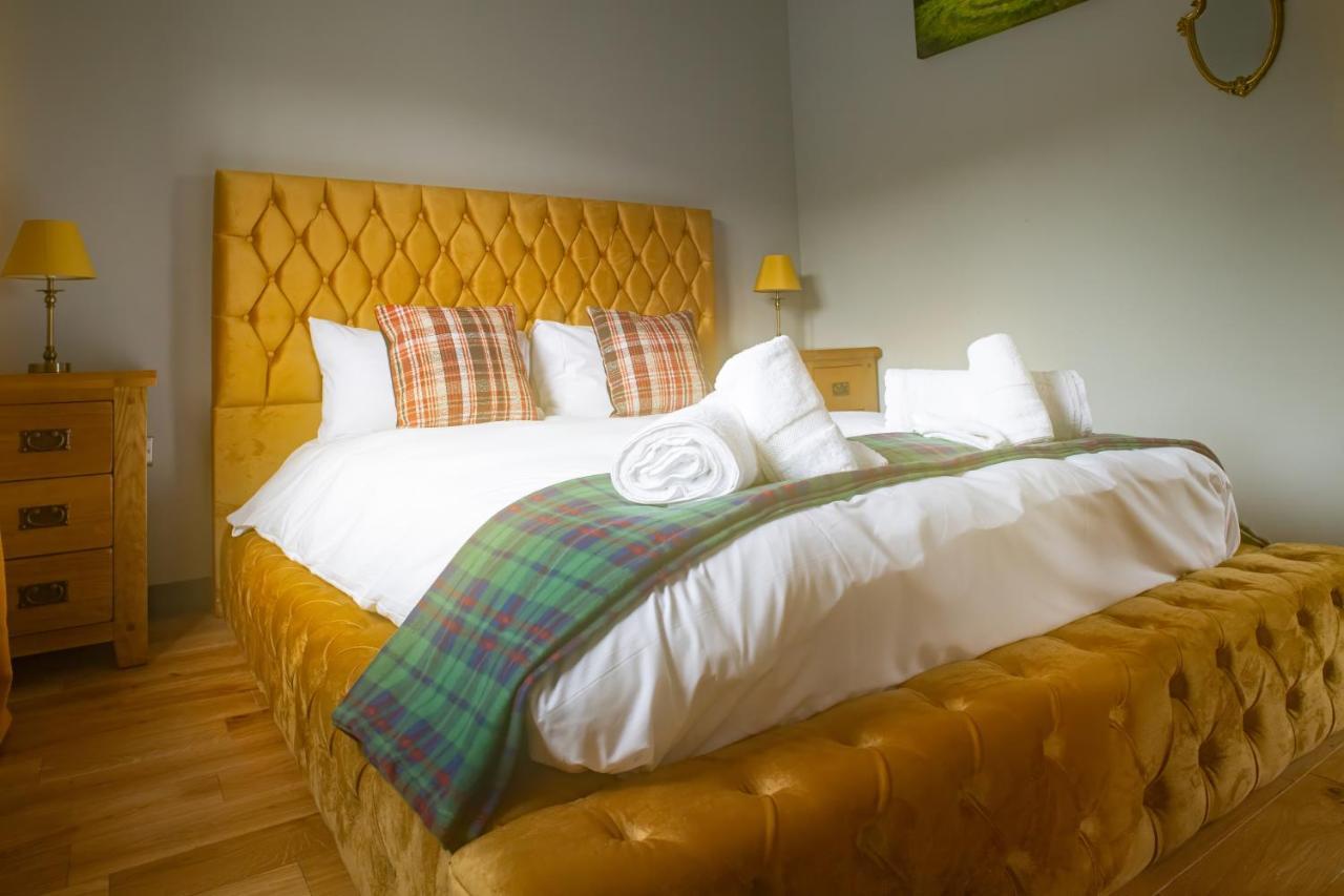 Luxury 4 Bedroom Cottage With Stunning Views Near Fairy Pools! Carbost  Zewnętrze zdjęcie