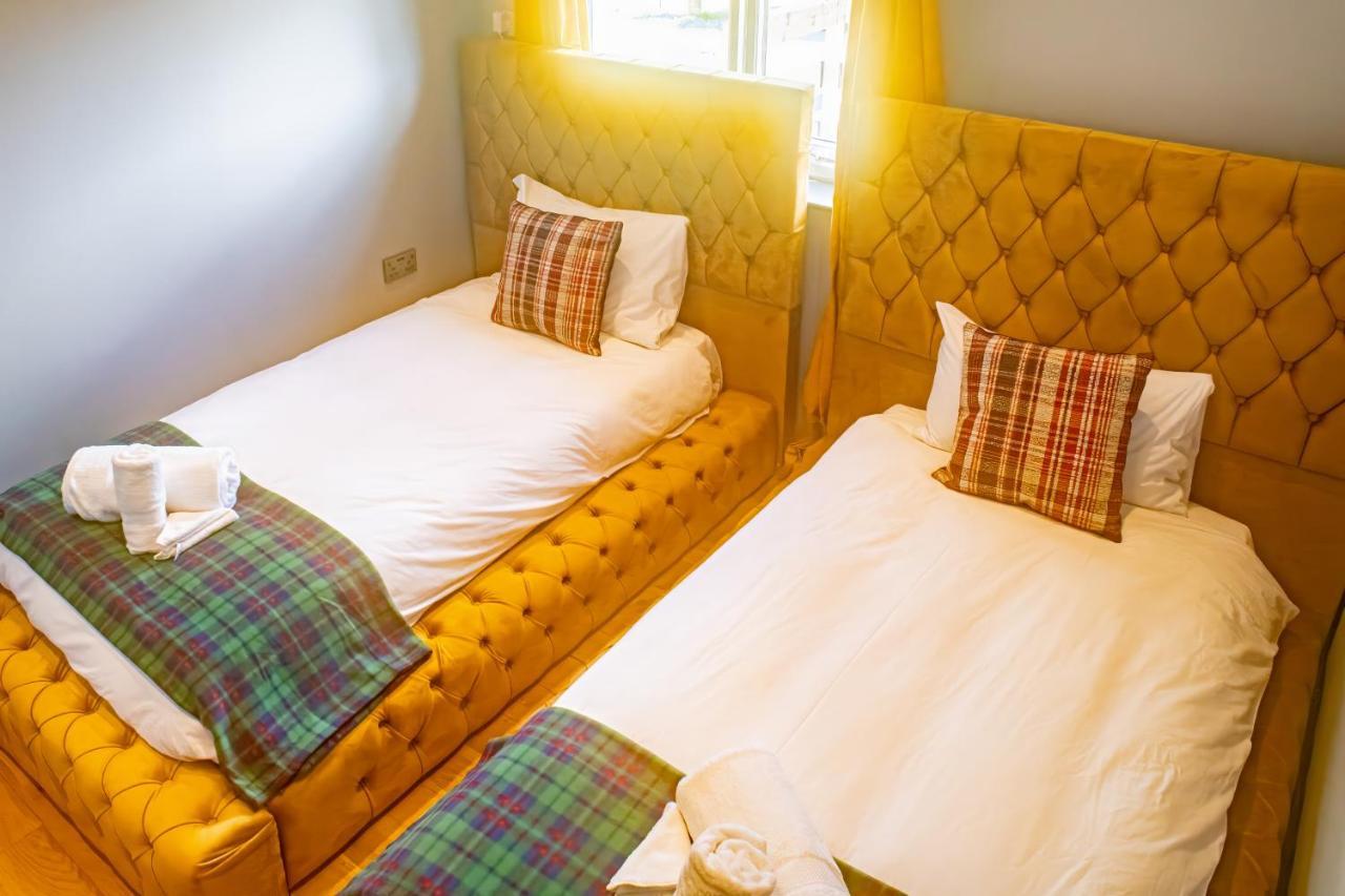 Luxury 4 Bedroom Cottage With Stunning Views Near Fairy Pools! Carbost  Zewnętrze zdjęcie