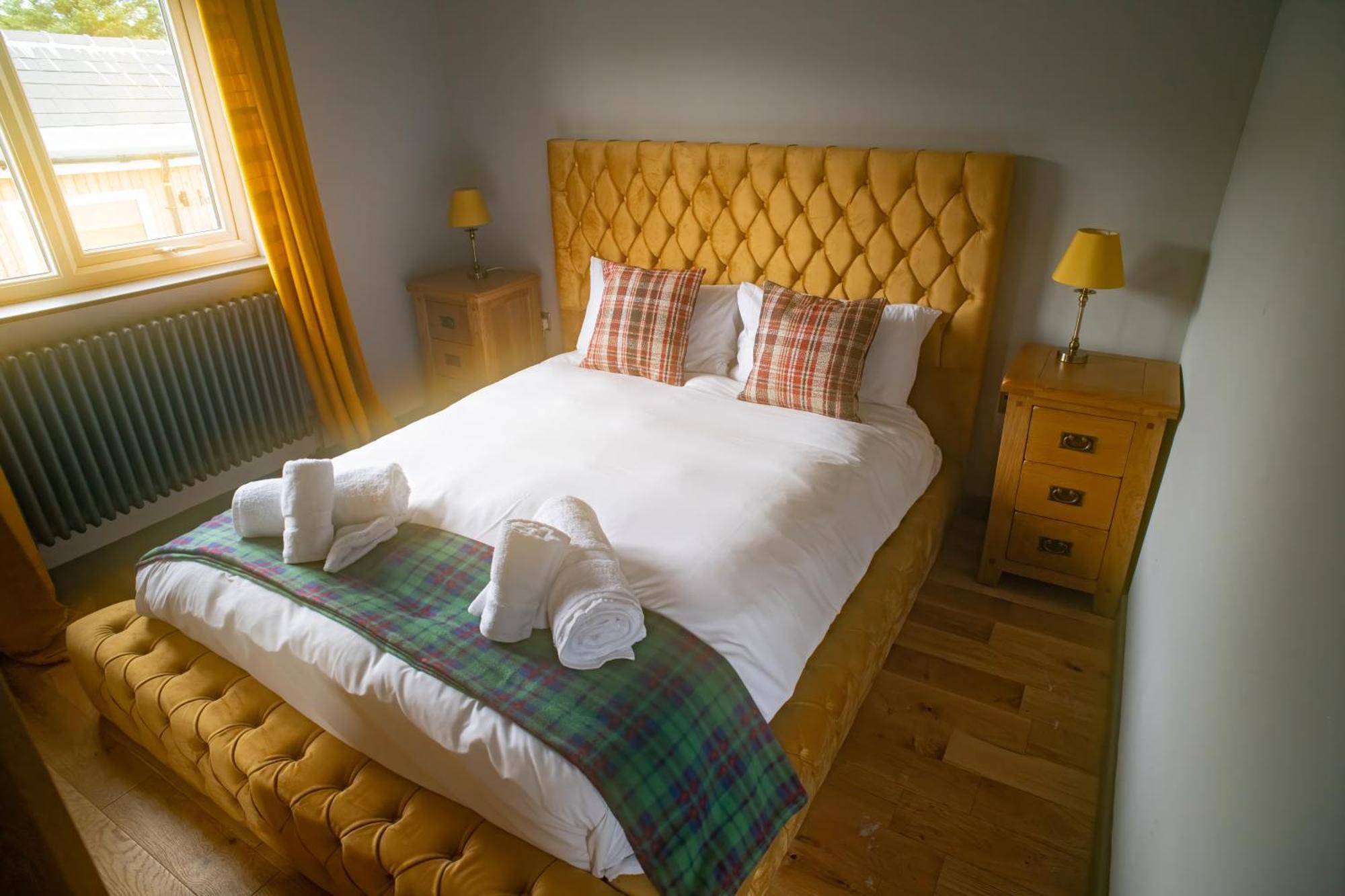 Luxury 4 Bedroom Cottage With Stunning Views Near Fairy Pools! Carbost  Zewnętrze zdjęcie