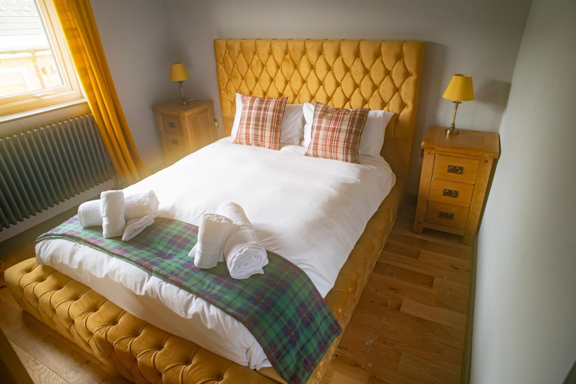 Luxury 4 Bedroom Cottage With Stunning Views Near Fairy Pools! Carbost  Zewnętrze zdjęcie