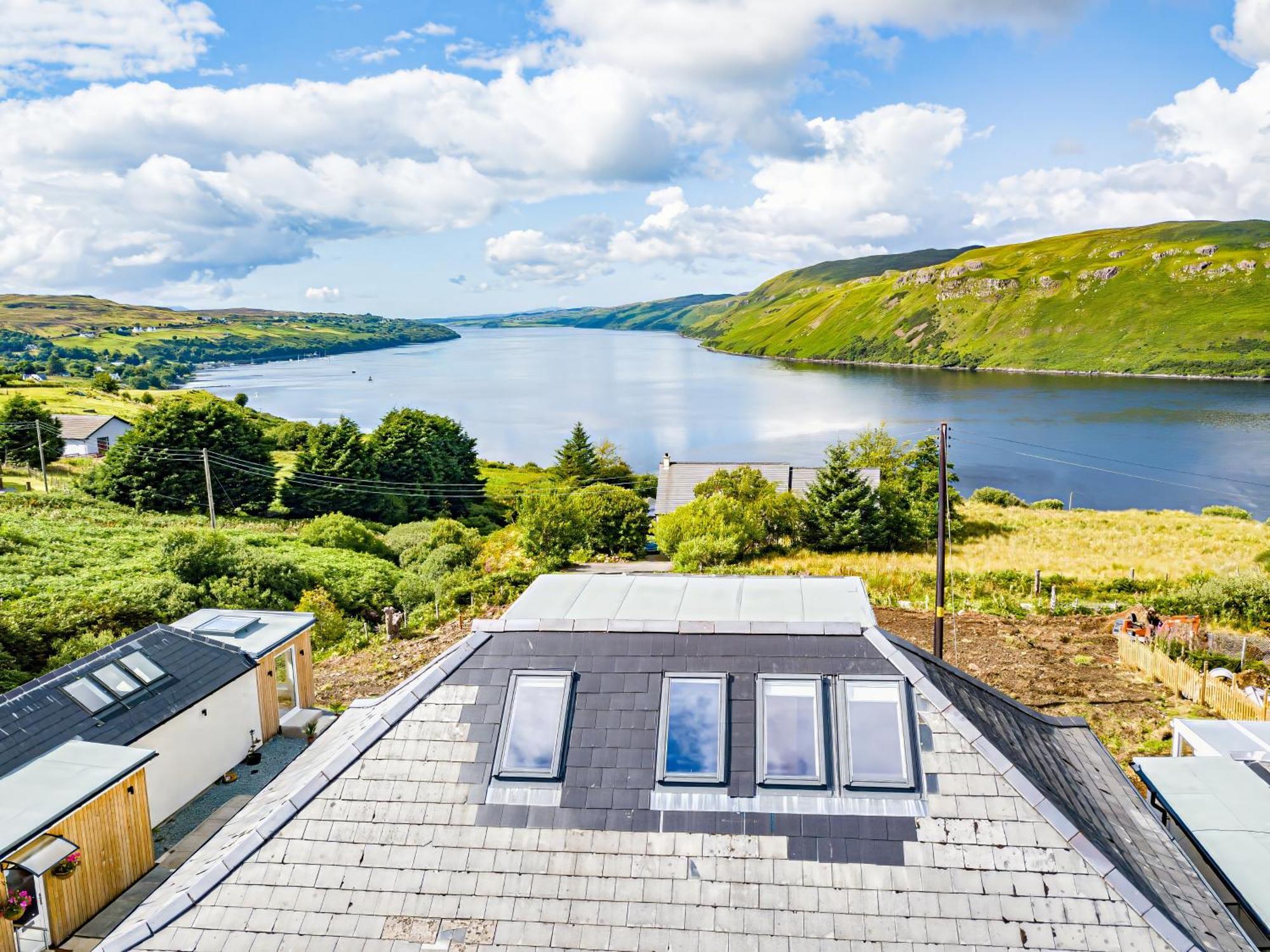 Luxury 4 Bedroom Cottage With Stunning Views Near Fairy Pools! Carbost  Zewnętrze zdjęcie