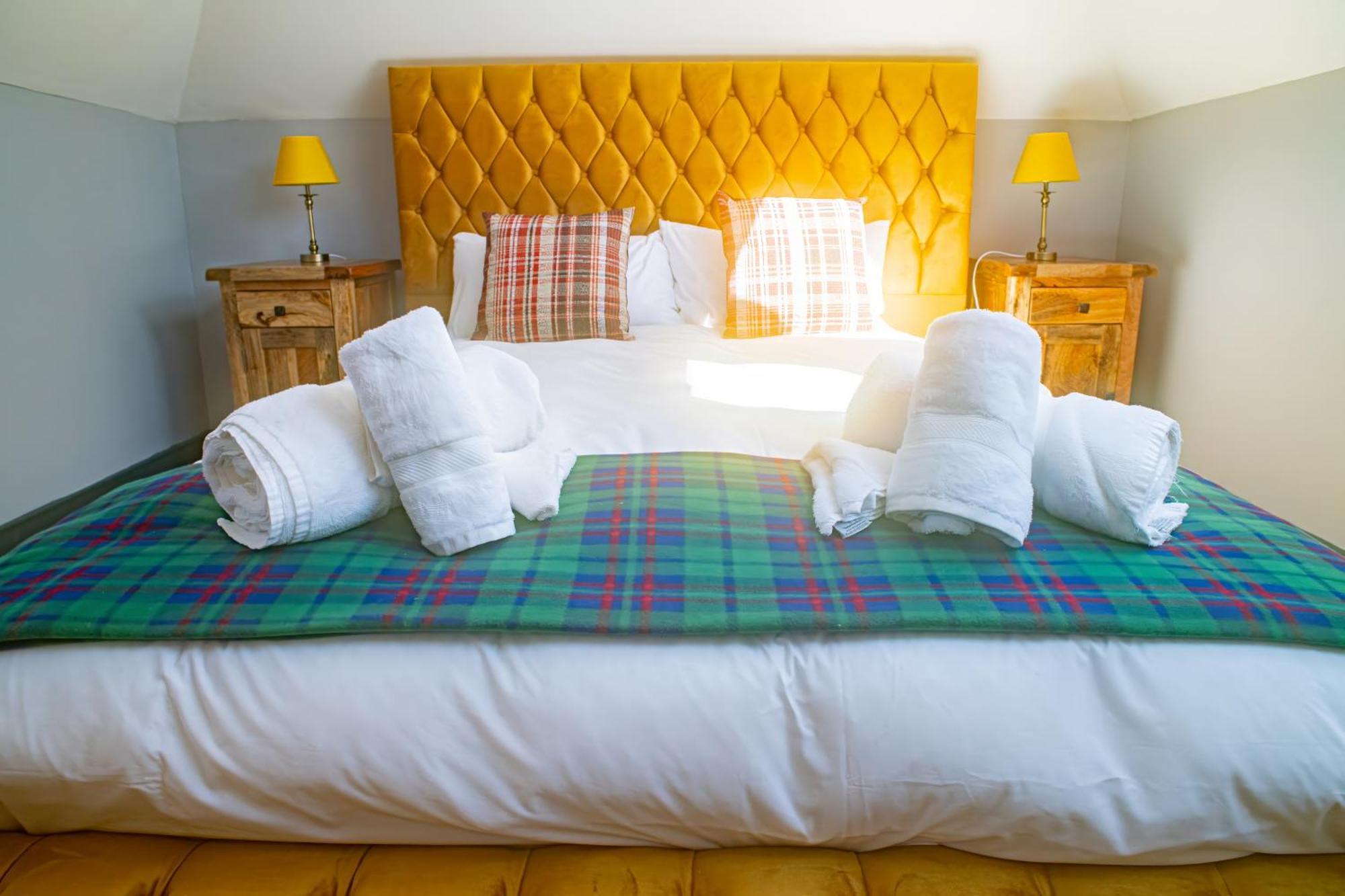 Luxury 4 Bedroom Cottage With Stunning Views Near Fairy Pools! Carbost  Zewnętrze zdjęcie